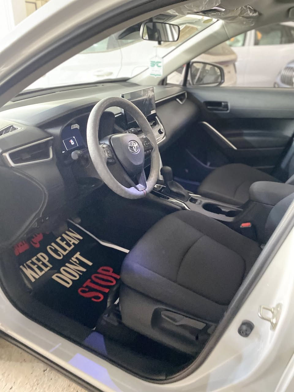 كورلا كروس 2025 عداد 11 الف كم
المواصفات 

فتحة

داخل مخمل اسود

تشغيل بصمة

دخول بصمة ذكي

محرك 2000 هايبرد 

السعر 188 ورقة

سونار السيارة موجود 

للاستفسار ***********
