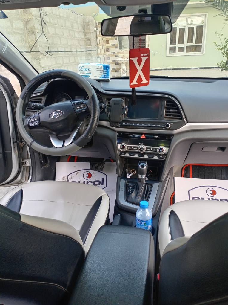 محرك 200 مامفتوح
  كير اي تي
شاشه كاميره
خلفيه لادار حساسات جانبيه
 ثلاثه انضمه القيادة
 تدفئة تبريد شغال بأسمى السيارة
بغداد رقم اسيا 7737369482 زين *********** بغداد, العراق
