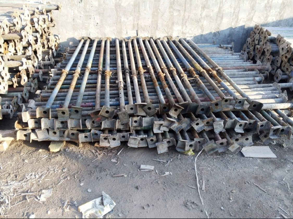 مكتب ابو سعد 
لتأجير كافه معدات البناء  
جكات 3م 4م 5م 
و سكلات السقفيه و سكلات الخدميه 
و دنك صب جميع القياسات 
و يوجد لدينا توصيل لكافه المحافظات 
*********** 
***********
