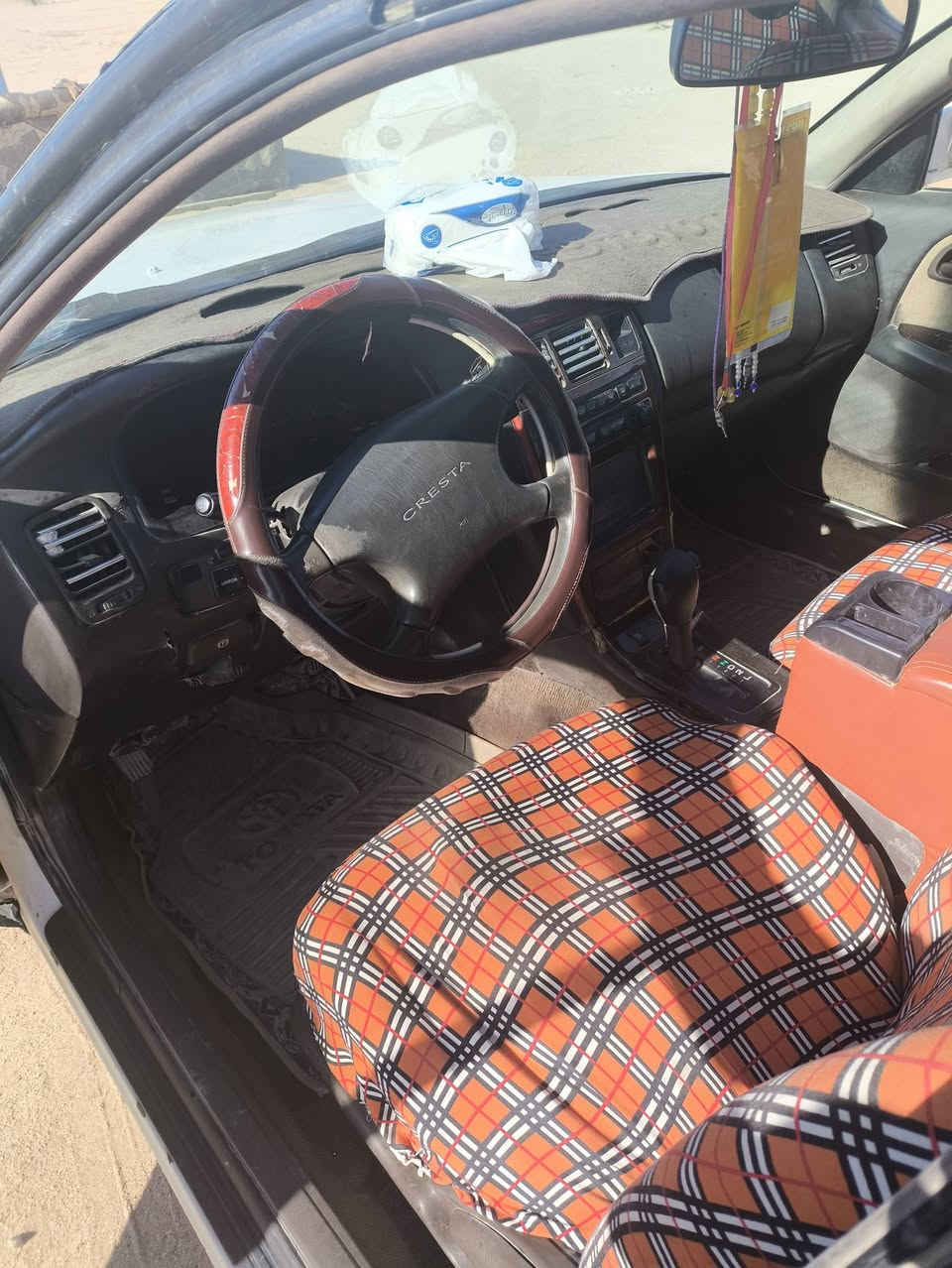 السلام عليكم سياره للبيع كرسته نفخ مديل 1994مكينه وكير نظيفه حداديه نظيفه مكفوله من ضربه ونقل جثه وعيب شرعي سنويه لغاية 2030 رقم بصره السعر 65بيه مجال  رجاءا بس الشراي يتصل ع الرقم ***********
