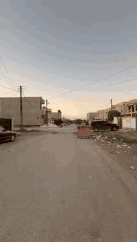 السلام عليكم قطعه ارض للبيع 300متر
وجهيا 10ونزال 30
ع شارع 20 تبليط
عنوان القطعه تكريت القادسيه
حي الجامعه 
السعر 140
لاستفسار ***********
