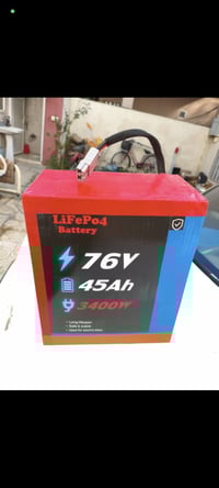 بطارية ليثيوم فوسفات الحديد V76 45A 24S bms 100a مستخدم شهر ونص بعدة ب...