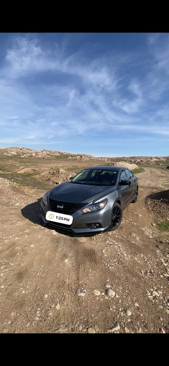 سةلامي خوا لة هةموو لايةك
سيارةكة بؤ گؤرينةوة بة ماگزيما ٢٠١٦ بةسةرةوة بؤ فرؤشتنيشة 

ئالتيماي ٢٠١٧ مواسةفات S كراوة بة sr سيارةكة بونيت و جاملخي سبوخة دةركةي پشتةوةي لاي سةكن بةس پةمپة بي ژؤري بي ئيرباگ كارةبايات و گيرو مةكينة بةشةرت 
***********
