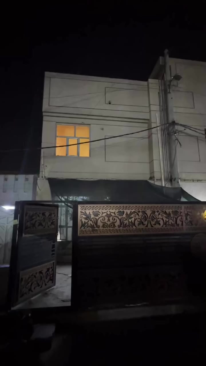 بيت لايجار مساحه ٥٠متر في حي الجوادين فول من نضافه +ديكورات مثل مموضح بل تصوير لايجار لاستفسار ***********
