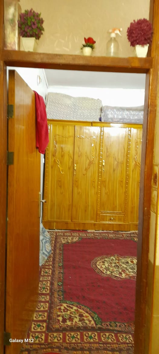 السلام  علبكم  بيت  ١٠٠  متر   ٥×٢٠ طابو  زراعي   في  الزعفرانية نهاية  شارع  المعهد على  يمين     خلف  اسواق  بابا  اشتريلي كامل  من  كل  شي   استفسار  على  رقم  ***********
