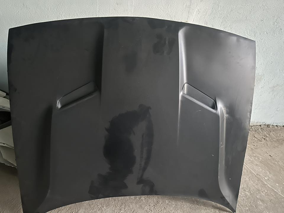 للبيع شلعه بنيد sxt +دعاميه هيلكات كامله معه الشبابيك مع ماسكات دعاميه وشاره دعاميه 
السعر 225 
***********
