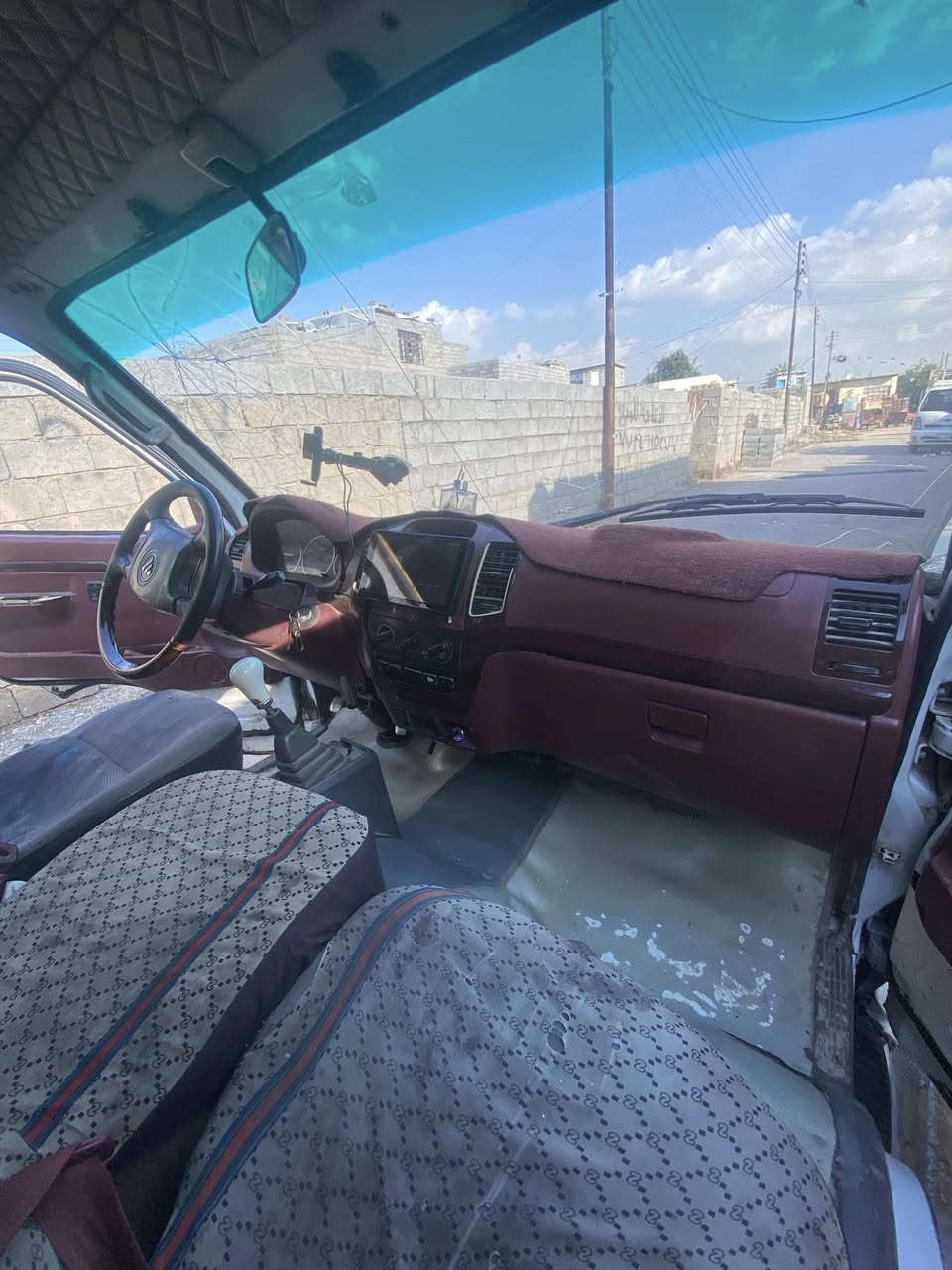 السلام عليكم فتون ٢٠١٣ السعر ٦٥ وبيها مجال عليها غرامات مروريه كير ومكينه خير من الله *********** غير متواجد على الفيس
