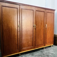 كنتور مطبخ 4باب • نضيف • قابل تفاوض