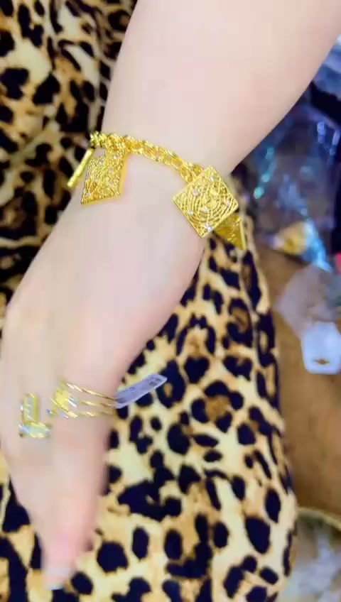 كسورات اللبيع. كلمن بسعر  ثابت طلاء لي تريد تعلق


**إذا كنت صاحب هذا الإعلان وتريد حذفه لأي سبب، رجاءا أرسل رسالة إلى الدعم الفني**