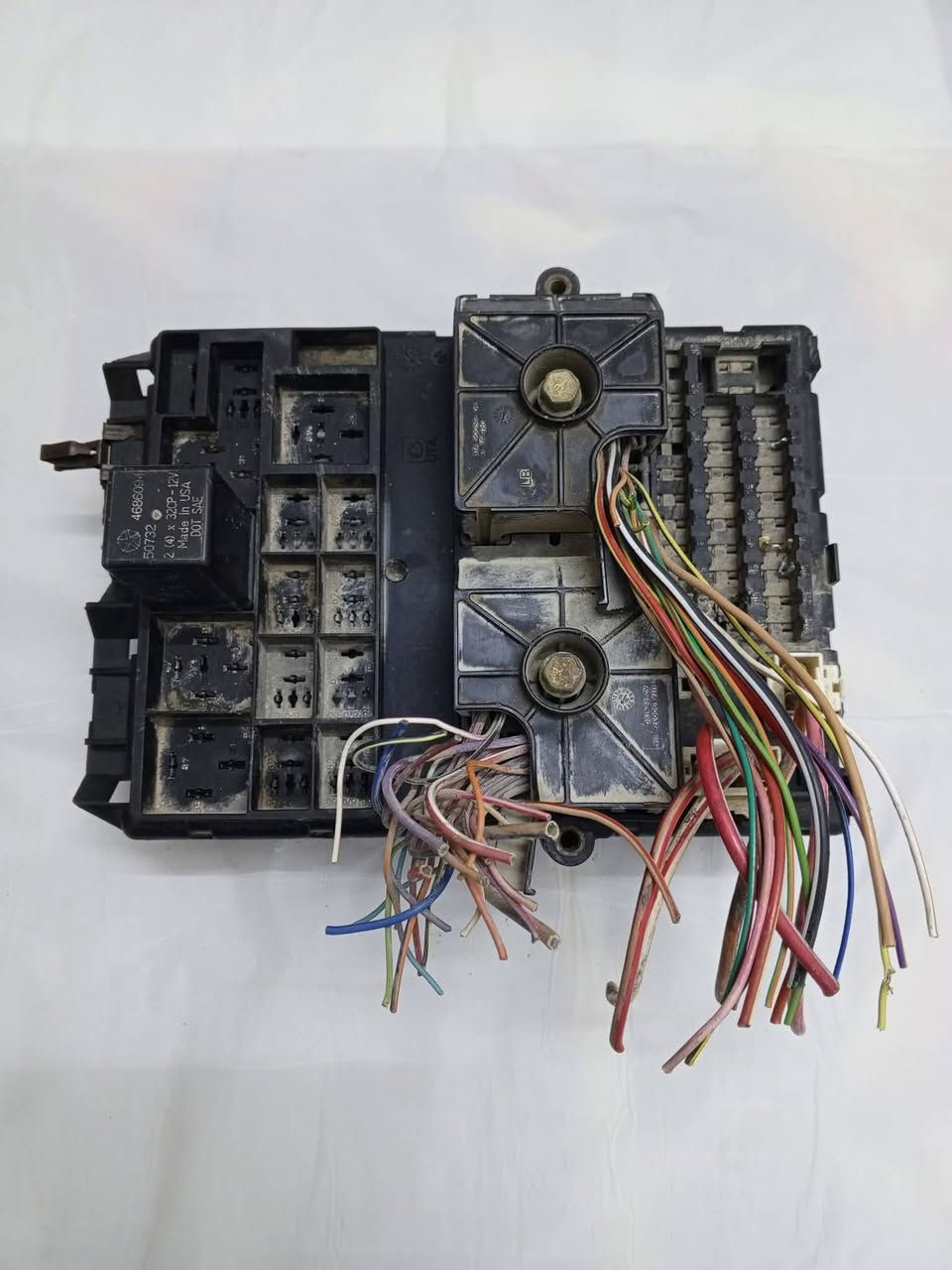 ادوات جيب لاريدو من موديل 99 الى 2004 يوجد توصيل ***********
