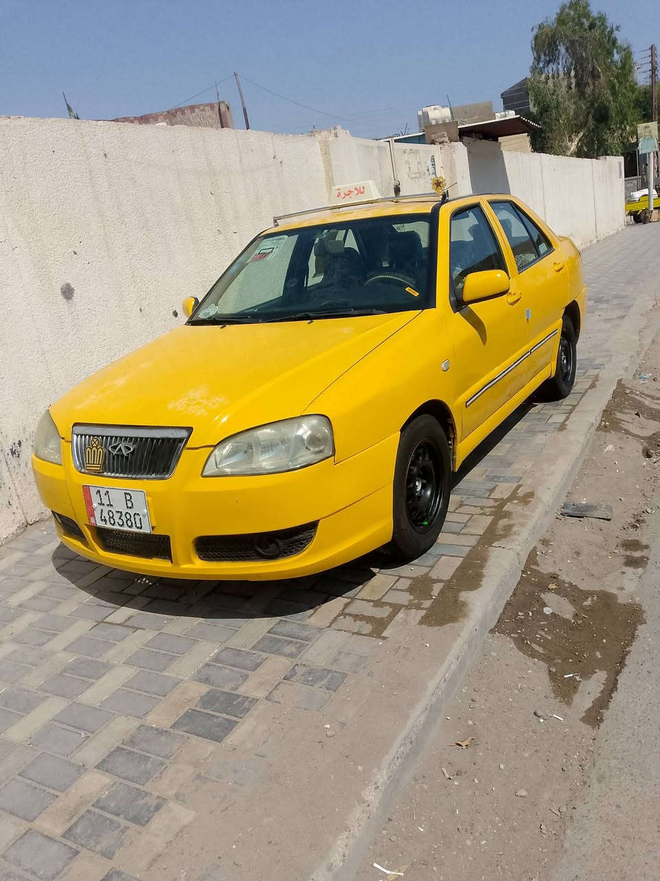 شيري كوين موديل11بسمي رقم بغداد انكليزي تحويل ثاني يوم محرك وكير وتراي وتبريد ثلج مكفول كشرمكفول من الضربه دعاميات مصبوغه فقط وهلال جاملغ  فقط سياره جاهزه ومكفوله عنوان بغدادالزعفرانيه الاتصال ***********لسعر 32 وبيه مجال بسيط
