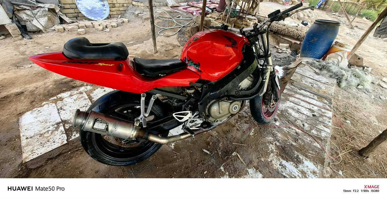 افوراي 600 دراجه مجفتهه تجفيت جديد الاصلي وشرط مامشتغله ع تجفيت وجفتت يم ستاذ فلاح ابن سوق شيوخ صعدت مكينته وصار خلل بربط لكهربائيات وحترك خط بلعقل ماشغلته ابيع ع وظعهه مكينه شغاله بس بيع كوم  حديد سوق شيوخ ال جويبر. سعر 800 بيه مجال او مراوس بيراني. ***********
