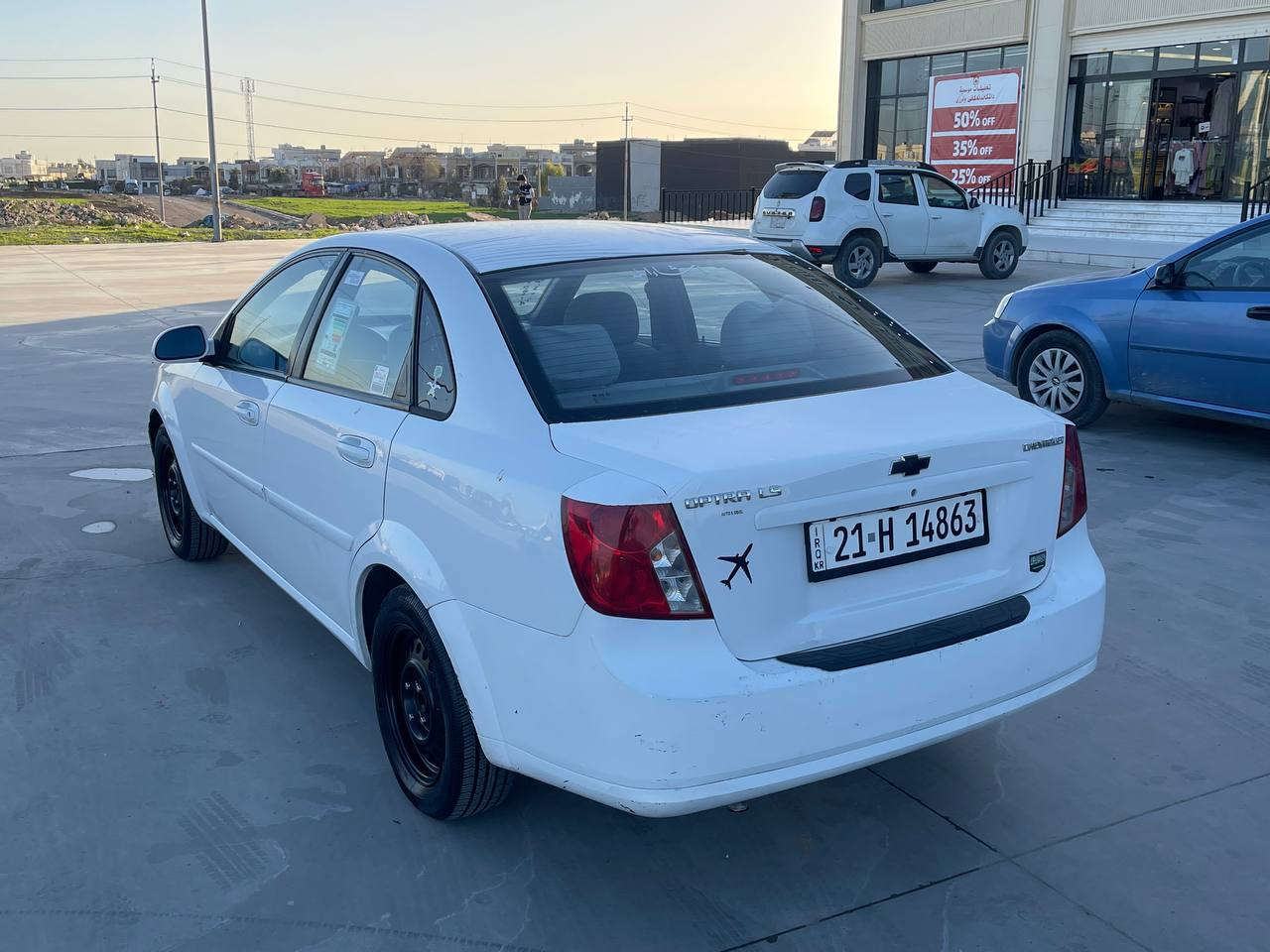 شوفر لیت ئۆپترا گێڕ تۆماتیک مودێل 2010 
گێڕ و مەکینە و تەبرید توند و تۆڵی و بەناو کردن بەشەرت شاشە ئایپاد و کامێرا ئاوێنە کارەبا جام کارەبا
سەنەو ڕەقەم نوێیە فعس و هەزەی نوێیە
3 پارچەی سبوغە
سعر 73$ مەجال 
 شوێن هەولێر  ژ.م ***********   ڤایبەر + واتسئەپی لەسەرە أربيل, العراق
