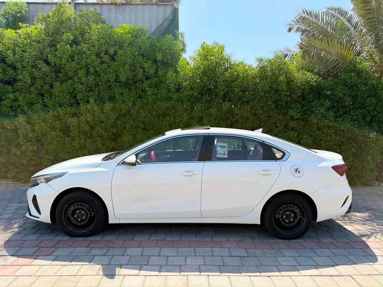 كيا K3 2024 ( خليجي )
فول مواصفات - فتحة سلايد
الممشى: 38 كم
المحرك: 1.5 دبل نوزل
ناقل الحركة: 8 سرعات (كير طيارة)
رقم بغداد  - بأسمي شرط تحويل
المواصفات:
فتحة سقف
شاشة مع كاميرا
تبريد قطعتين + تحكم لمس
تحكم ستيرن جهتين
مثبت سرعة (كروز)
بصمة أبواب + بصمة تشغيل
شاحن وايرلس
أضوية LED زينون 3 عدسات متحركة + خلفي LED متصل 
صندوق ذكي بصمة (يفتح عند الاقتراب)
كوشنات جلد
سايد بريك بصمة

Auto Hold

(Sport / Eco / Smart / Comfort) وضعيات 4 درايف مود

الرقم : ***********
السعر 130. وبيه مجال
