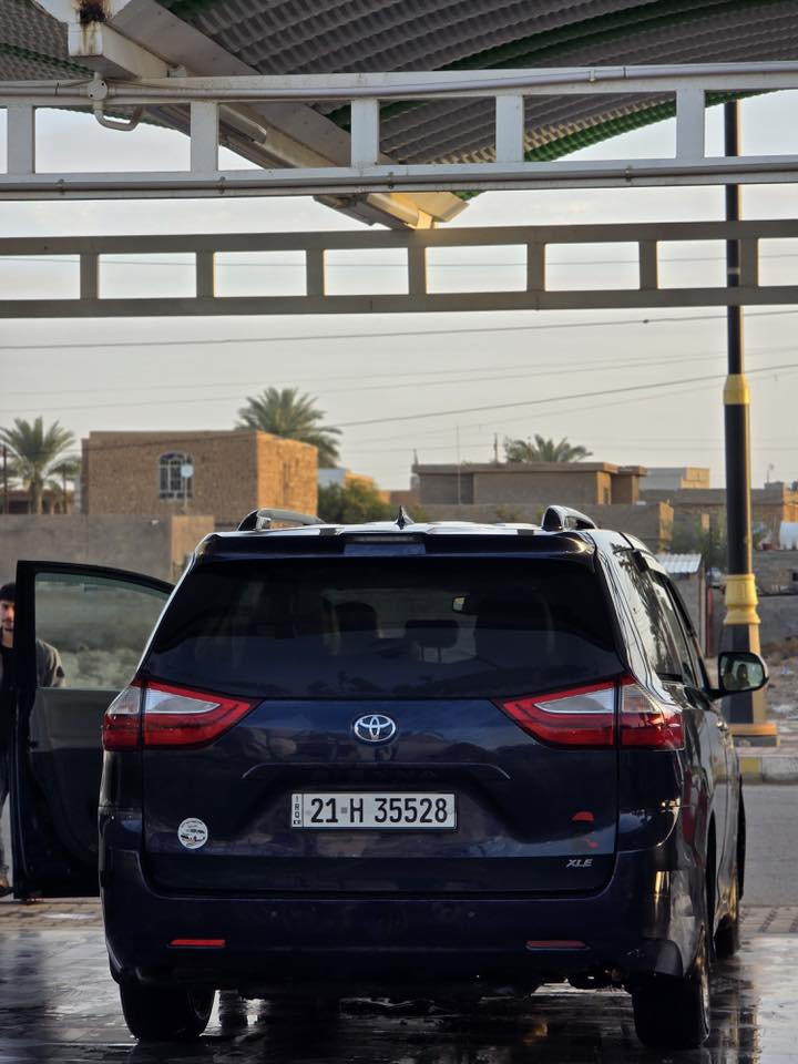 سينا 2018 xle فول مواصفات
سينا ١٨ فول مواصفات سيارة نظيفه كما موضح بالصوره
ضررها باب وجوملغ فقط 
كفال كير محرك صدرك
ماشيه ٤٠٠ كيلو يعني ٢٥٠ ميل
سعر ٢٠٥ وبيها مجال بسيط 
مكان السيارة الأنبار القائم
***********
