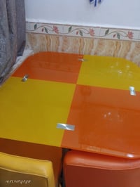 طاولة طعام • ٤ كراسي • نجف