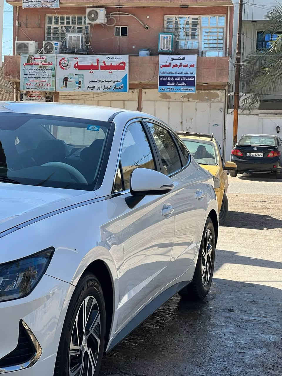 السلام عليكم من رخصت مدير الكروب المحترم
هونداي سوناتا موديل ٢٠٢٣ ابيض بغداد 
السيارة وارد كوري جديدة بدون صبغ ولا بارد اكلين 
ماشية ١٦ الف بعدهة زيرو فول ماعدى الفتحة 
السيارة بانزين هايبرد جديدة ابمعنة الكلمة 
مال بيت استخدام شخصي قطعتين تبريد 
السعر ١٨٥ اوبيهة مجال قليل 
***********
