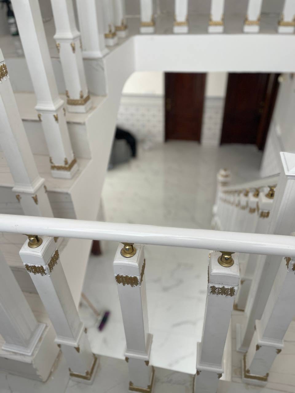 نهتم بأدق التفاصيل لنقدم تشطيب أنيق وجودة تدوم
رضا العميل هو هدفنا دائماً، والجمال يبدأ من الإتقان في التنفيذ 

تنفيذ بإشراف فريقنا 
 خبرة طويلة في صناعة الألمنيوم
 استخدام أفضل المواد والمواصفات القياسية
                    فريق متخصص يضمن لك تركيباً ، سريعاً و أمناً 
#نـعمل_لصالح_جميع_المحافظات
#نعمـل_بنظام_القسط_المريح

                                  (( العنوان )) 
الفرع الاول /   بابل قضاء الهاشميه  
الفرع الثاني/   النجف الأشرف حي ميسان 
للتواصل  📞
***********
 ***********
