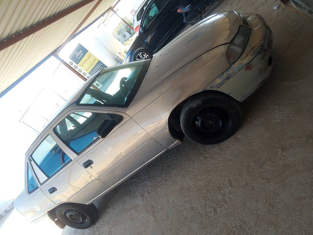 دايو سلو للبيع سياره بلادية ومكفوله من ضربه وصبغ وحداديه كهربائيات كلها شغاله تخم تاير جام اوتو كير مضبوط بس المكينه بيها خيط بخار وتبريد نقص كمبريسر مداور مباشر حتى هزتها جديده ماصاقطه للبيع ب26 وبيها مجال بصيط 
*********** كربلاء, العراق
