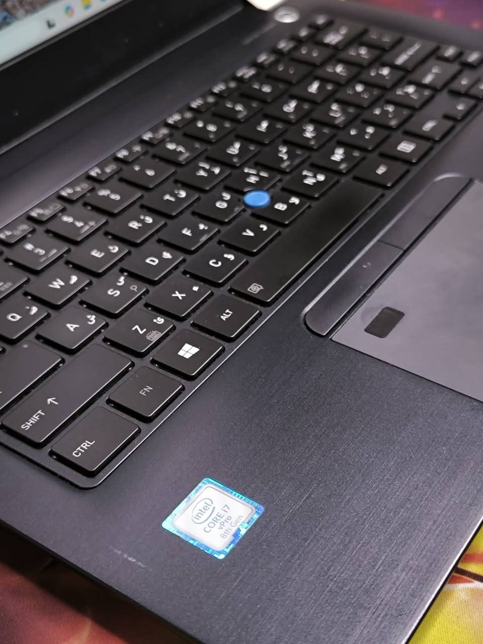 💻 Toshiba Portege X30-E | توشيبا بورتج
(لابتوب سلم نحيفة جداً وخفيفة الوزن)
🔍 المواصفات التقنية:
المعالج: Intel Core i7-8650U (الجيل الثامن - 8CPUs).
الرام: 16GB DDR4 (يحتوي الجهاز على منفذين للرام، أحدها فارغ وجاهز للتطوير مستقبلاً).
الهارد: Samsung 256GB SSD M.2 NVMe.  
كرت الشاشة: Intel UHD Graphics 620 بسعة تصل إلى 4GB.  
الشاشة: 13.3 بوصة بدقة Full HD Touch (لمس).  
الكيبورد: ضوئي ليزري (عربي/إنجليزي).
🎁 الملحقات:
(حقيبة، شاحن أصلي، ماوس، ماوس باد).
🛡️ الضمان والخدمات:
فحص المواصفات والنظافة قبل الاستلام.
ضمان استبدال لمدة أسبوع كامل.
تنصيب ويندوز والبرامج الأساسية مجاناً.
💰 السعر: 325,000 دينار عراقي.
📍 الموقع: بغداد - الأمين الثانية.
🚚 التوصيل: متوفر لجميع محافظات العراق.
📞 للحجز والاستفسار:
***********
***********
