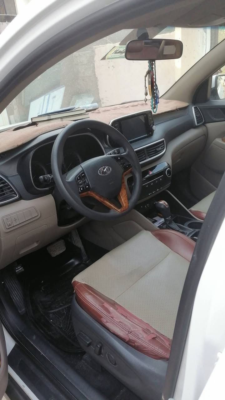 توسان ٢٠١٩ السياره مكفوله من الصبغ  فقط بارد الكاصد ماشيه ١١٦ الف  السعر ١٨٥ وبيه مجال ت ***********
