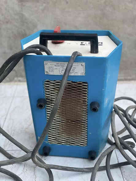 السلام عليكم مكينة لحيم بلغارية نظافة عالية بلادية على وضع الشركة ١٦٠ امير للاستفسار خاص او واتساب فقط ***********
