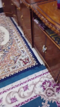 غرفة خشب • غرفة نوم • الرمادي شارع 60