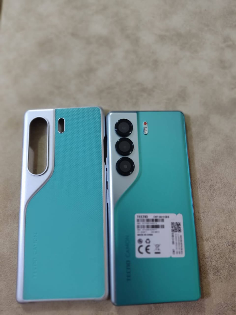 السلام عليكم جهاز تكنو كامون اربعين برو فايف جي ذاكره 256 كامل ملحقات 120 فريم ببجي جهاز صار فتره قصيره جدا من اخذته شرط شخط مابي شرط الفحص الرقم. *********** السعر 300 وبي مجال للشراي
