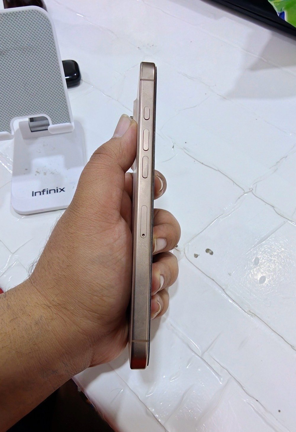 ايفون 16 برو ماكس
جهاز ضمان ماستر نضافته 100‎%‎
بطاريته 92
شاحنته وكامل ملحقاته وياه
للتواصل ***********