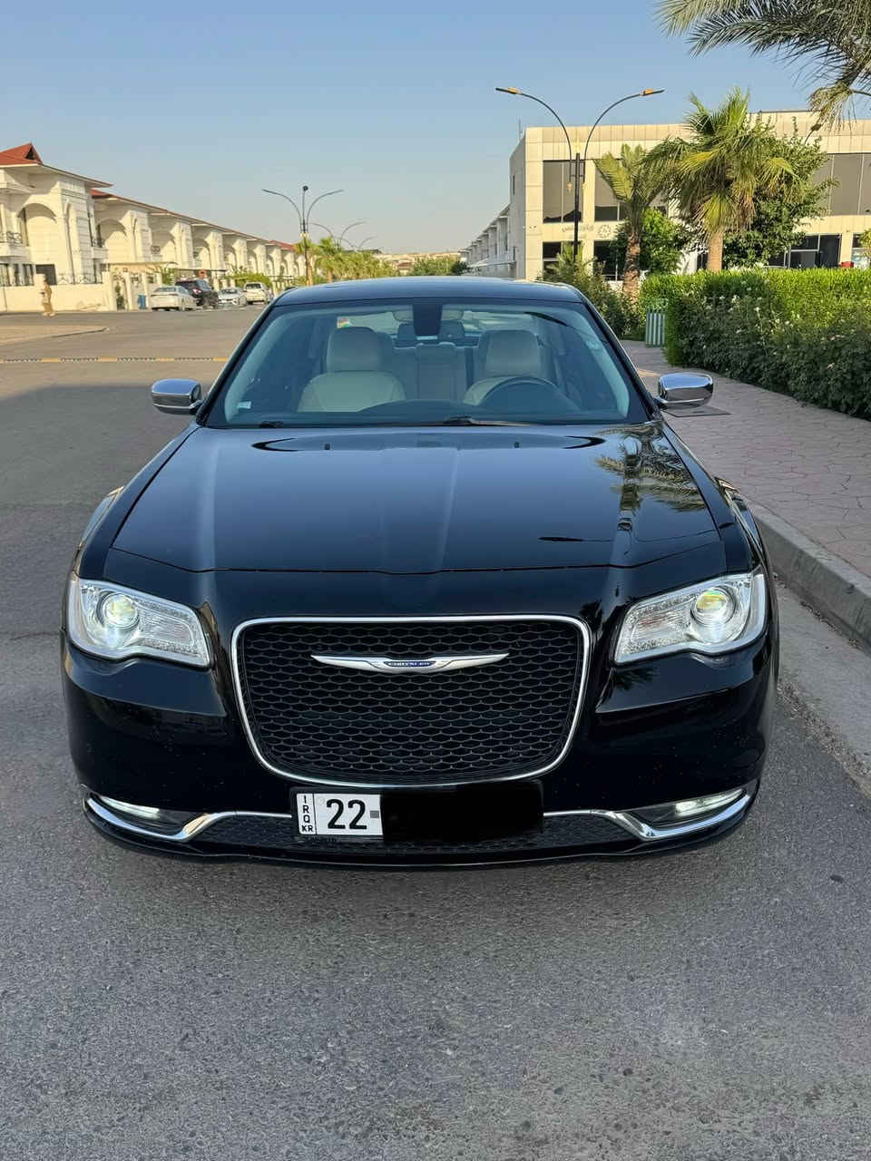 السلام عليكم للبيع كلايسلر اوباما  C300 خليجية شركة هارلم بانوراما ومواصفاتها الباقية معروفة بيها دعامية امامية صبغ فقط اثر شخوط ولباقي كله مكفول من الصبغ ولبارد ماشيه 51 الف ميل رقم اربيل ومكاني اربيل تحويل مباشر سنوية ورقم وفحص وهزة كله جديد السعر 260 ورقة وبيها مجال قليل الشراي يتصل *********** بي واتس اب هم
