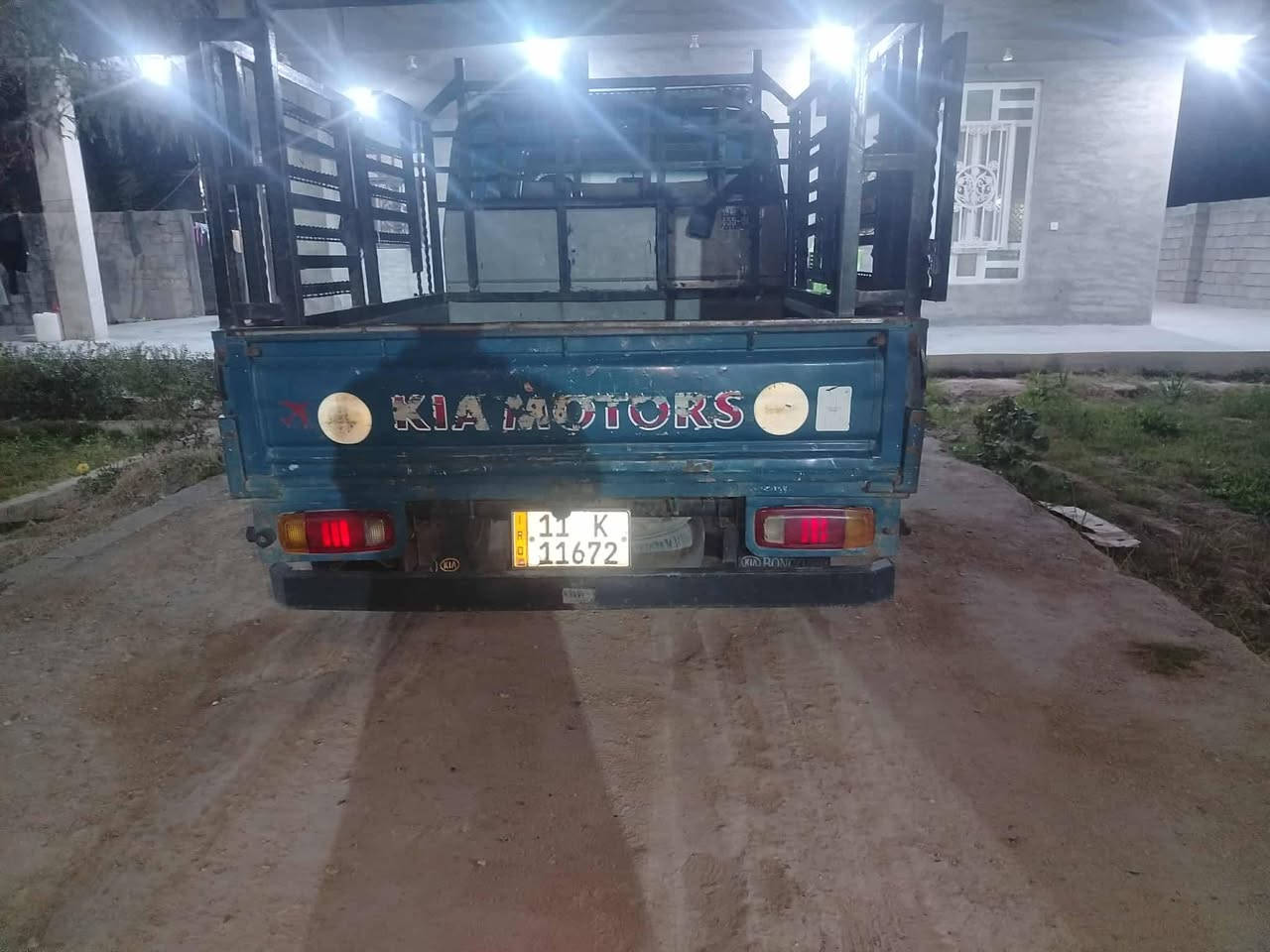 اسلام عليكم ورحمة الله وبركاته
للبيع كيا فونتيرا ام عيون دبل قماره 
رقم بغداد انكليزب تحويل مباشر 
محرك مجفت جديد كير اكسل شاصي رقم شاصي كله مكفول 
السعر( 85$ ) وبيها مجال للشراي 
مكان السياره الانبار الكرمه رقم صاحب السياره 
***********
