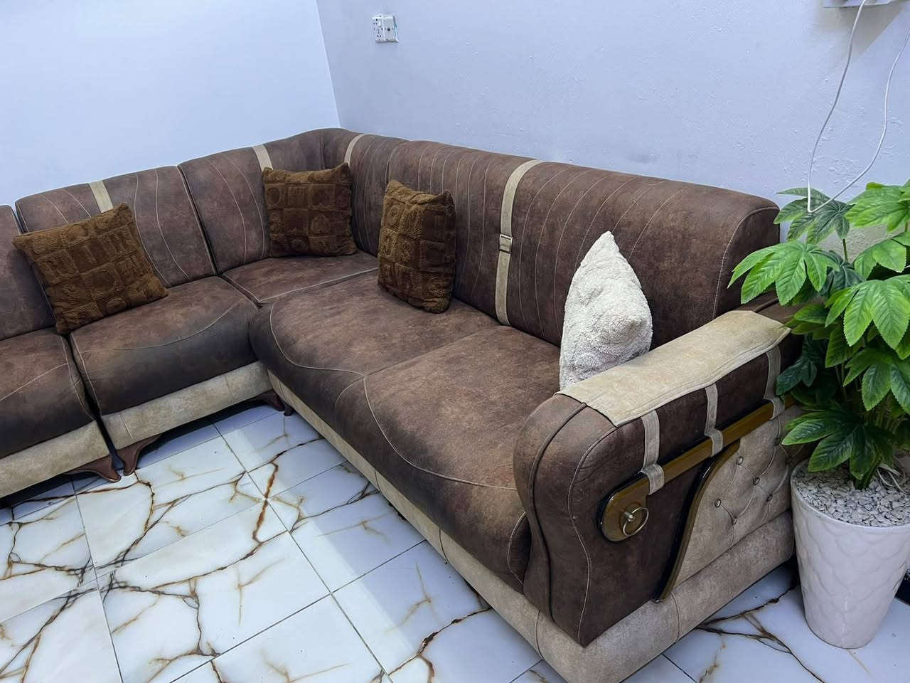 للبيع ديوان وبردات وجراجف مال ديوان كله للبيع


**إذا كنت صاحب هذا الإعلان وتريد حذفه لأي سبب، رجاءا أرسل رسالة إلى الدعم الفني**