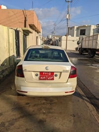 تەکسی سکودا مودێل 2010 گێر عادی مەکینه 16 یه دو قتعه سبخن بێ داخلی سەن...
