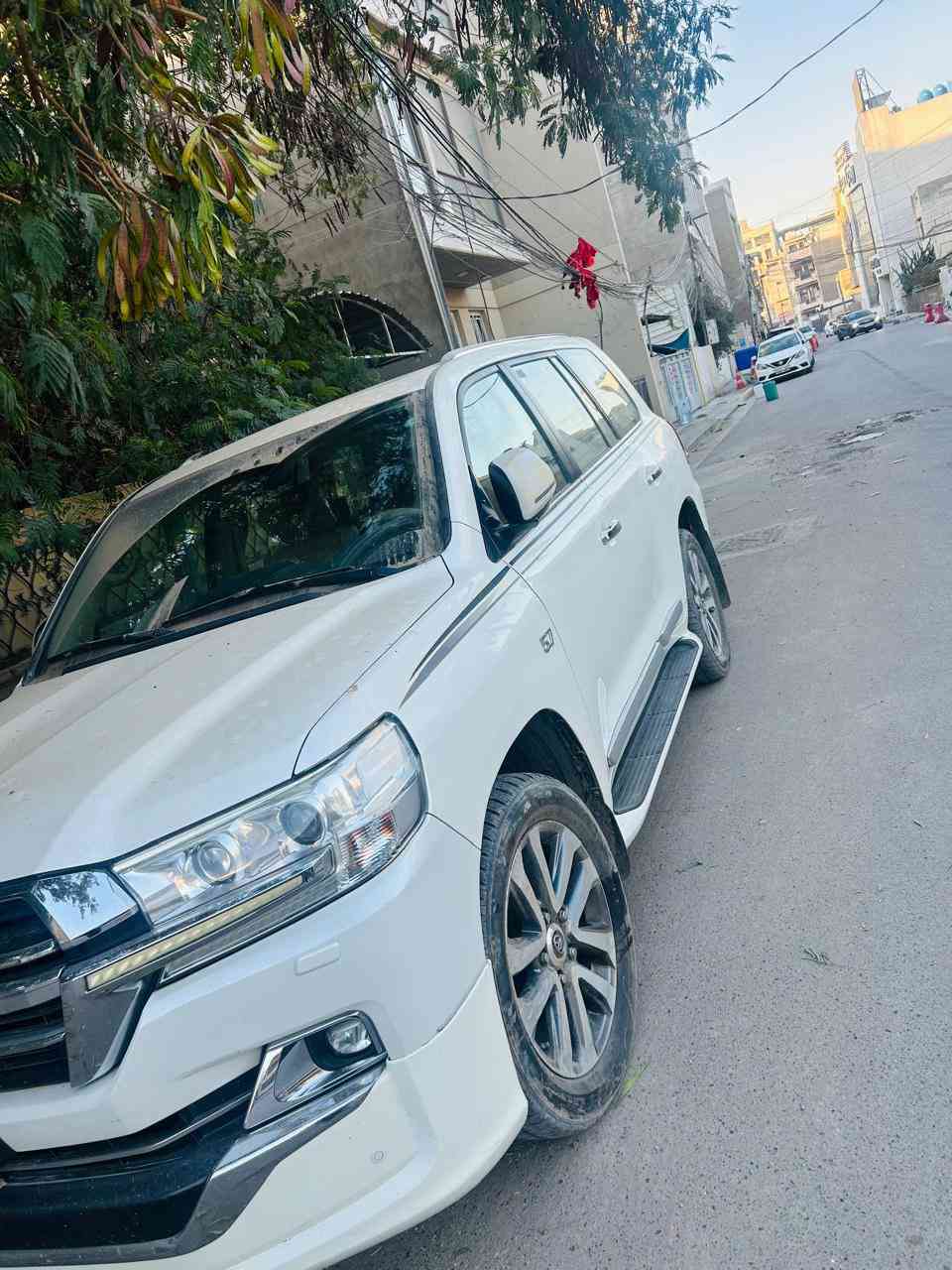 السلام عليكم
لاندكروز 2016 فول مواصفات vxs محرك 5700 بيضاء اللون مبدل باب عكس السائق فقط 
السيارة موجودة بالاعظمية شارع المغرب
 السعر 53,000 $ 
رقم الهاتف ***********
مكلف بالنشر الاتصال على رقم الهاتف
