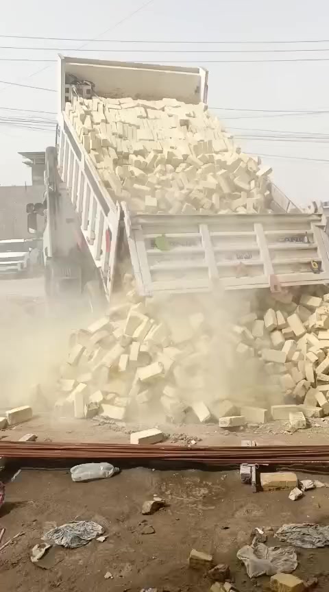 سلام عليكم طابوك انجكتر اعماره وبسعار مناسبه توصيل كافه انحاء البصره *********** 
سعر السكس 1300.عدد الطابوك 8500
سعر التك 650 لعدد 4300
