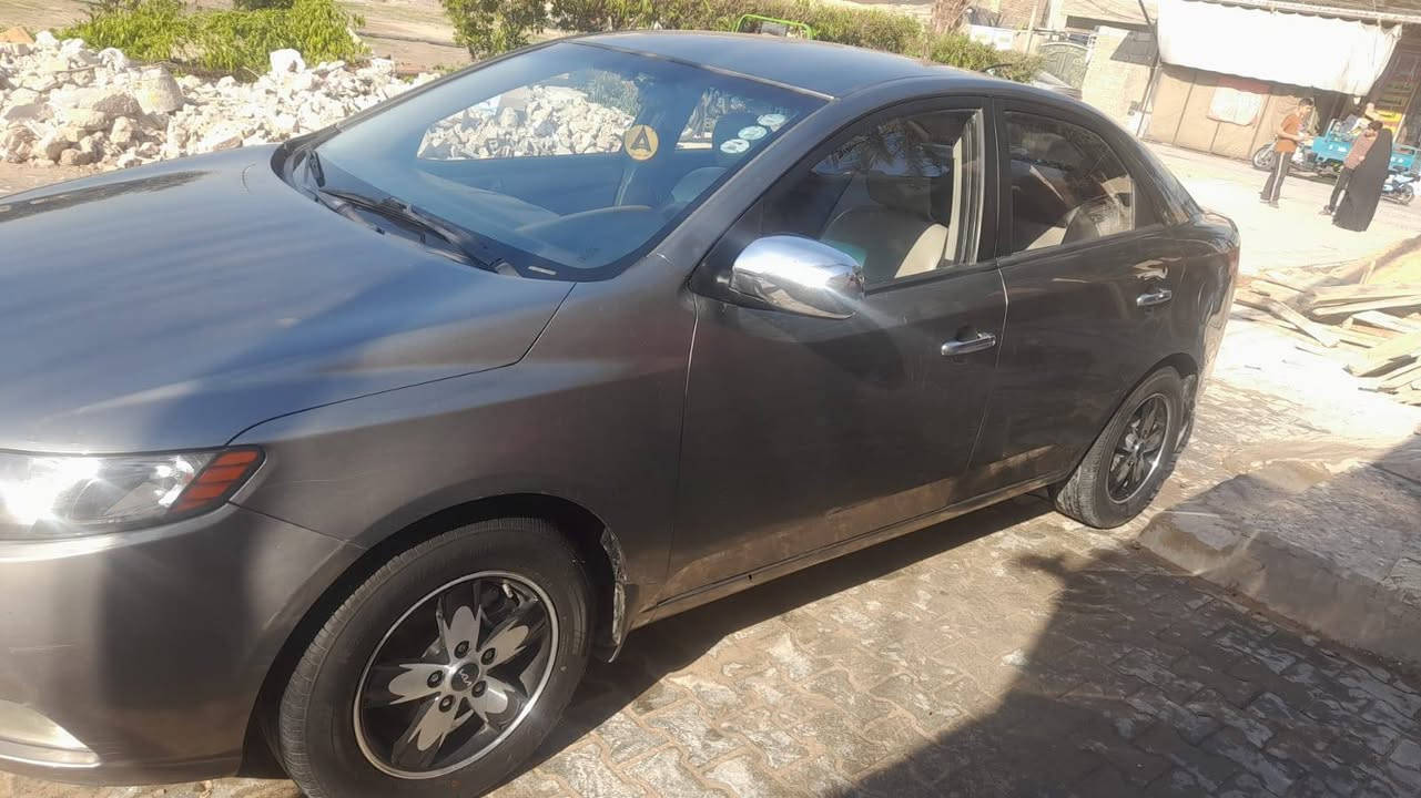 سلام عليكم 
سيراتو موديل 2012 كفاله عامه من ضربه وصبغ 
رقم أربيل تحويل مباشر راعيه بغداد 
رقم جديد سنويه جديده 
السعر 107 وبيه مجال بسيط
مكاني كربلاء/***********
