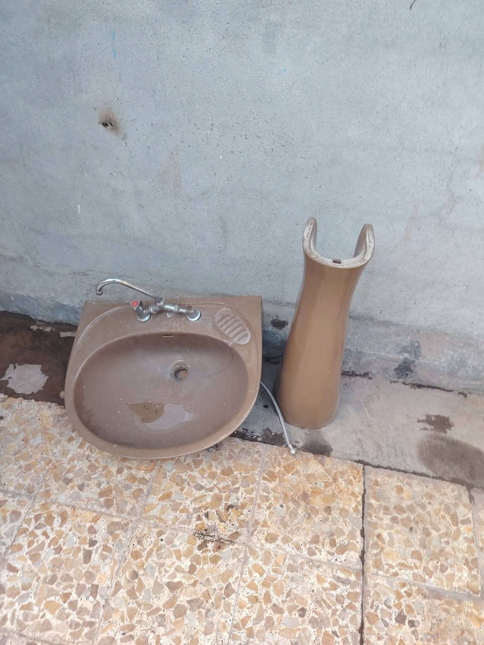 للبيع سعر مناسب مكان كوير
***********
