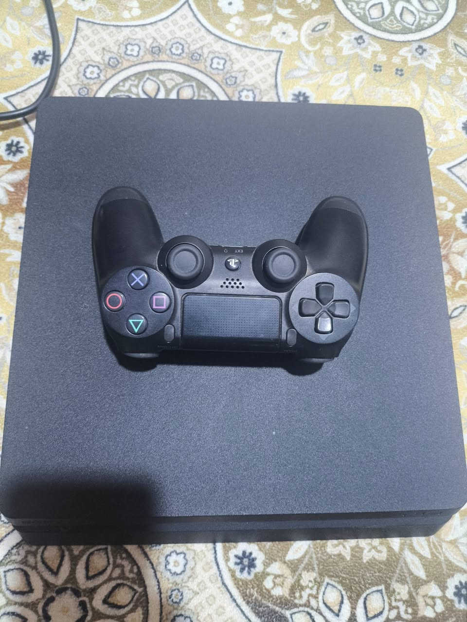 PS4 سلم نظيف مع كامل ملحقاتة
ذاكرة نص تيرا 
جوستك 1(تجاري) 
مع UPS
مابي اقراص 
السعر خاص


**إذا كنت صاحب هذا الإعلان وتريد حذفه لأي سبب، رجاءا أرسل رسالة إلى الدعم الفني**
