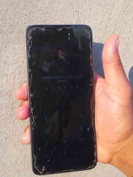 السلام عليكم ورحمه الله وبركاته مبايل للبيع مستعجل حيل لان محتاج مبايل كدام العين تشوفو مايعجبك لاتكسر ب سعرة شراي اتصل مو شراي لاتعبني رقم ***********السعر 100وبي مجال وحياكم الله
