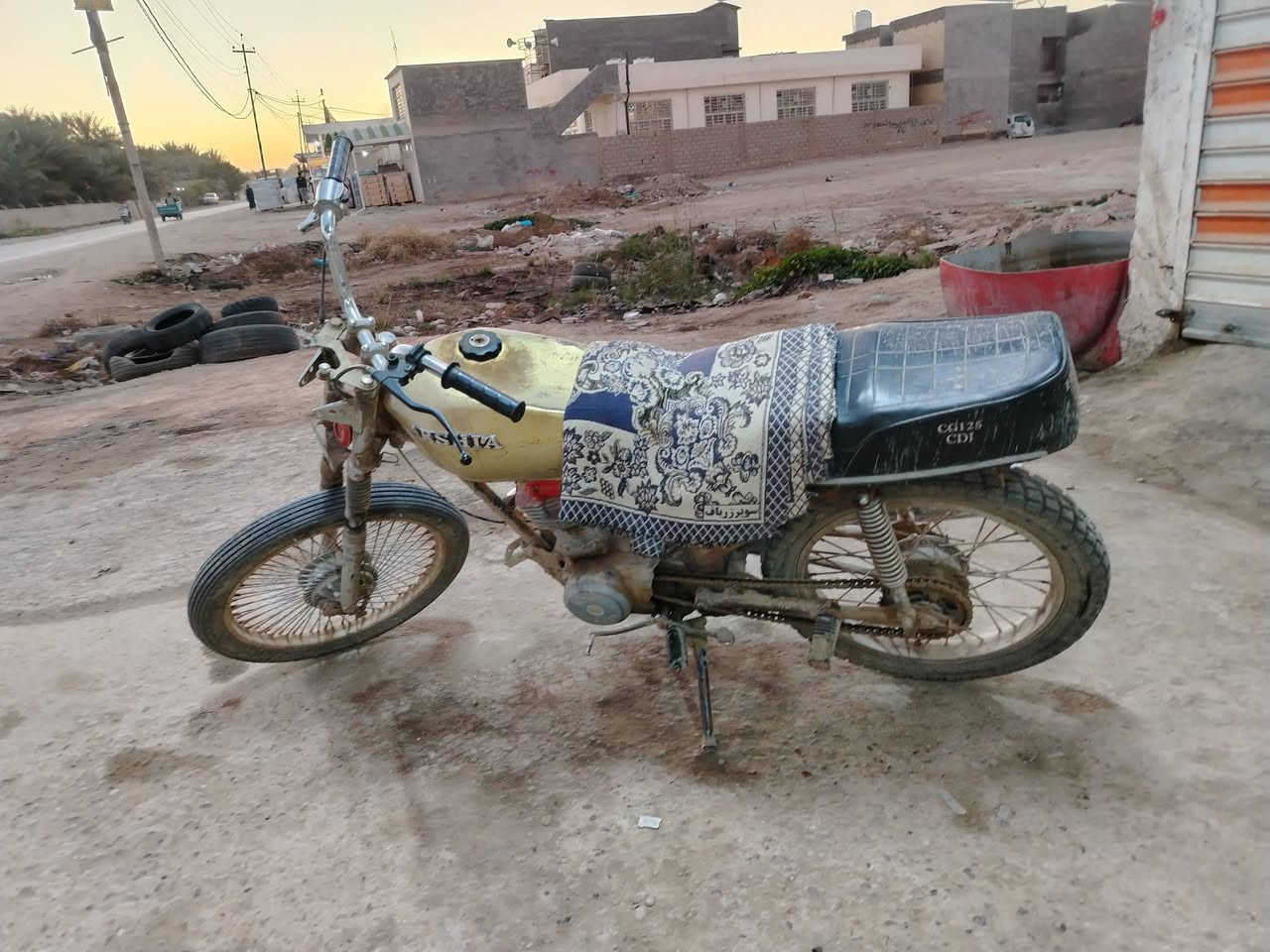 سلام عليكم للبيع دراجه شغاله كلشي مابيه كلك مكفوله من سرقه
السعر ١٠٠ قفلها
***********
