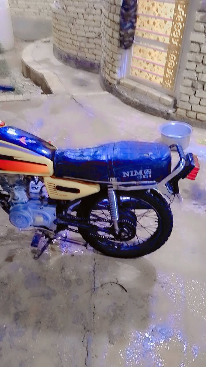 يا الله السلام عليكم عندي هاي الدراجه للبيع
دراجه مولديه 2013 اوراق اصولي 
الوان حي الامير 
سعر الدراجه 350 قفل 
اتصال الارقام الهاتف‏‪***********‬‏
