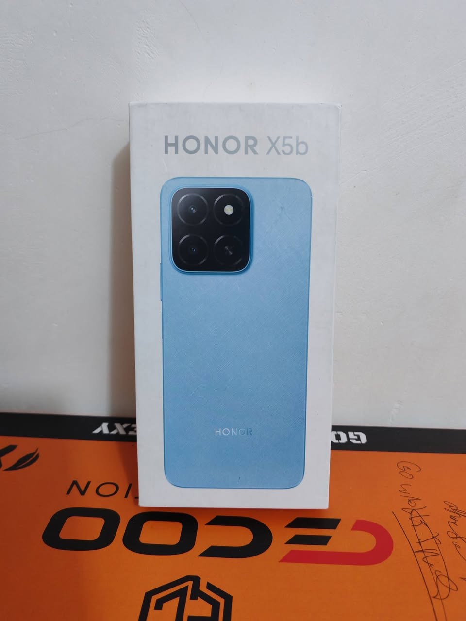 جهاز هونر X5b أخو الجديد استعمال قليل نظافه لوك ذاكره ٦٤ كامل قيم وانطي سعرك


**إذا كنت صاحب هذا الإعلان وتريد حذفه لأي سبب، رجاءا أرسل رسالة إلى الدعم الفني**