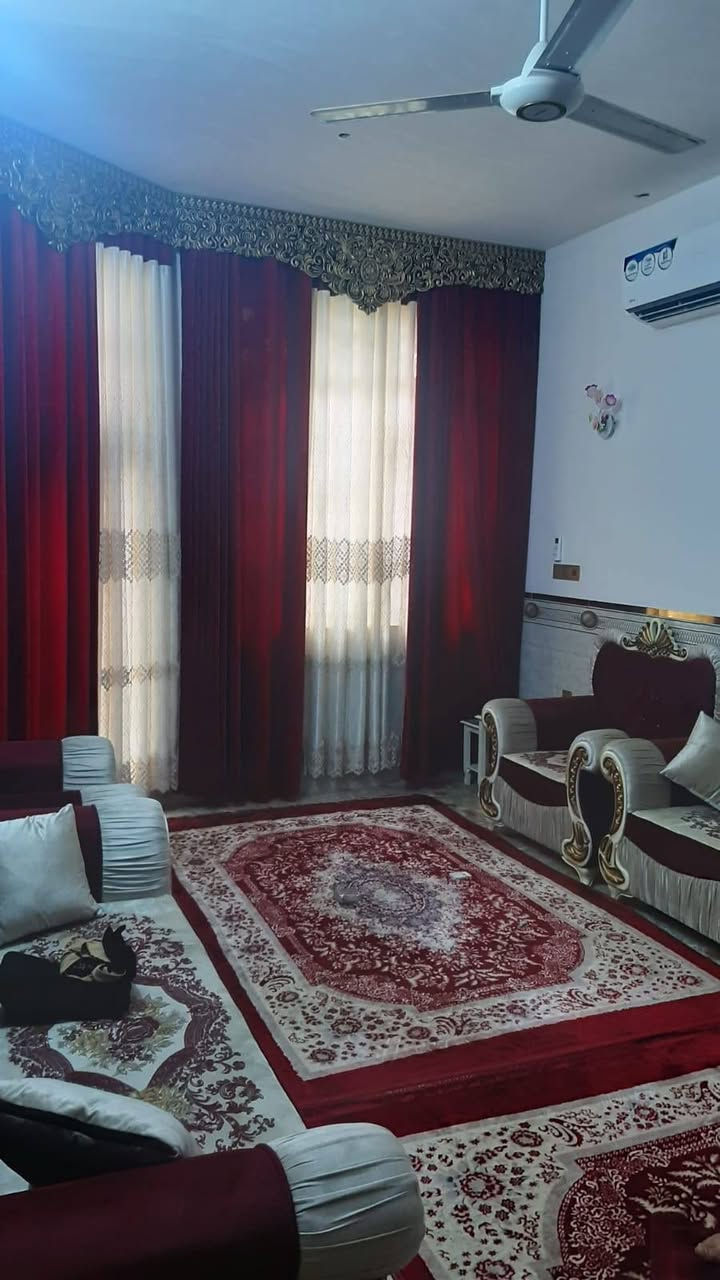 بيت للبيع المساحة ١٠٠ متر طابقين بناء 2021 واجهة 8 ونزال 13 بناء درجة اولى

الطابق الاول مطبخ واستقبال وغرفة نوم وحولي اضافة الي صحيات وحديقة وترك
الطابق الثاني ثلاث غرف وخدمات صحية مع مخزن في الطابق الثالث وسطح

العنوان الزعفرانية شارع المعهد مقابيل تويتي
لمعرفة السعر الاتصال على الرقم 
***********
