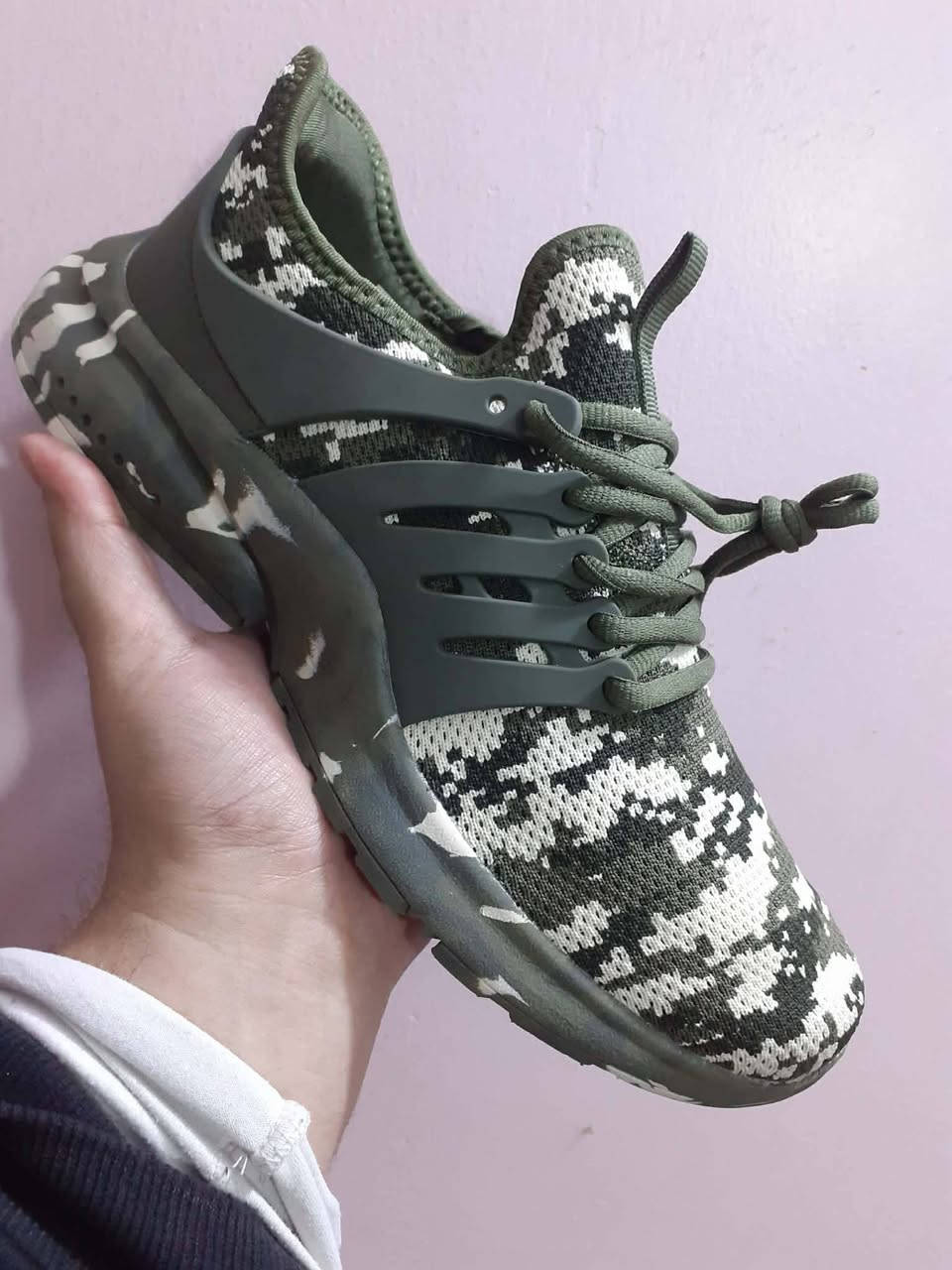 حذاء مرقط زيتوني واسود وابيض ورصاصي ينلبس جفت مثل السكجر الوزن خفيف السعر مع التوصيل ١٣ الف ربع بوت جلد وزن خفيف بي سحابة جانبية فقط السعر مع التوصيل ١٣ الف فقط للحجز راسلني قياسات موجودة تطلب اليوم باجر يوصلك الطلب


**إذا كنت صاحب هذا الإعلان وتريد حذفه لأي سبب، رجاءا أرسل رسالة إلى الدعم الفني**