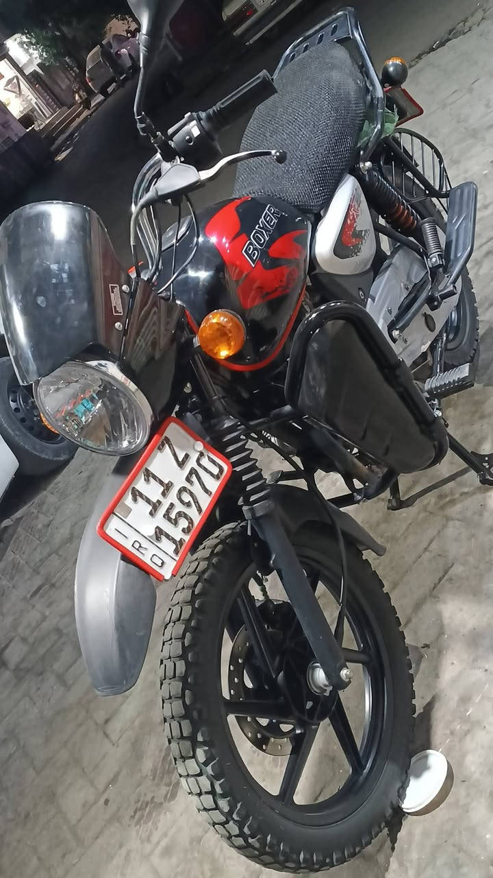 سلام عليكم لبيع بوكسر 2023 نازله بل 2024 دراجه عل وضع الشركه مامفتوح بيه برغي عل وضع الشركه 
ماشيه 6 آلاف بس جان مكطوع الكيلو متر سويته 
برغي مابيها نقص جاهزه لوحه وسنويه انكليزي لوحتين 
كفاله عامه الدراجه مكاني بغداد كورنيش الاعضميه ***********
