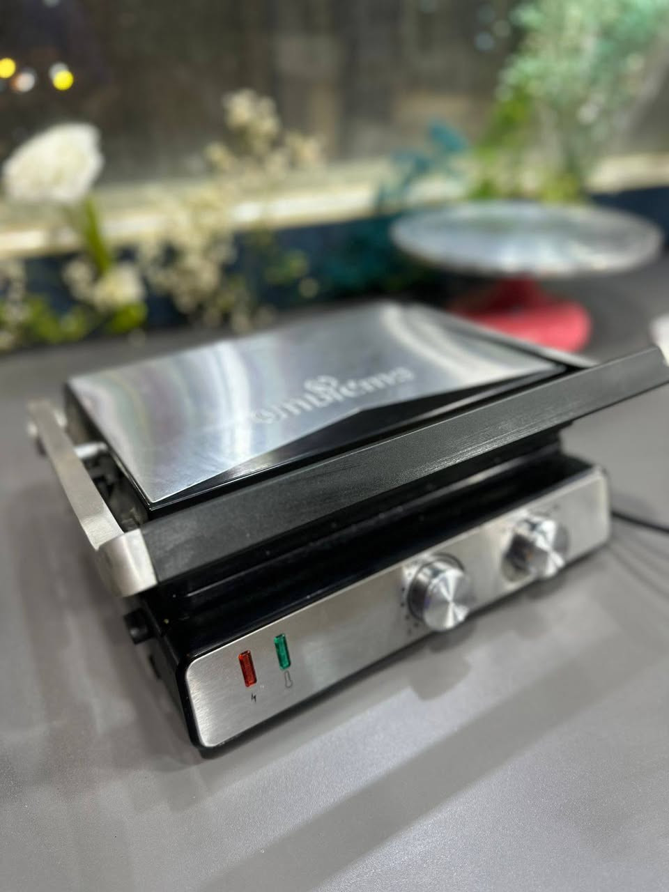 ١مكينة قهوة ٢.مكينة ثلج ٣ كابسة وافل. ٤خلاط


**إذا كنت صاحب هذا الإعلان وتريد حذفه لأي سبب، رجاءا أرسل رسالة إلى الدعم الفني**