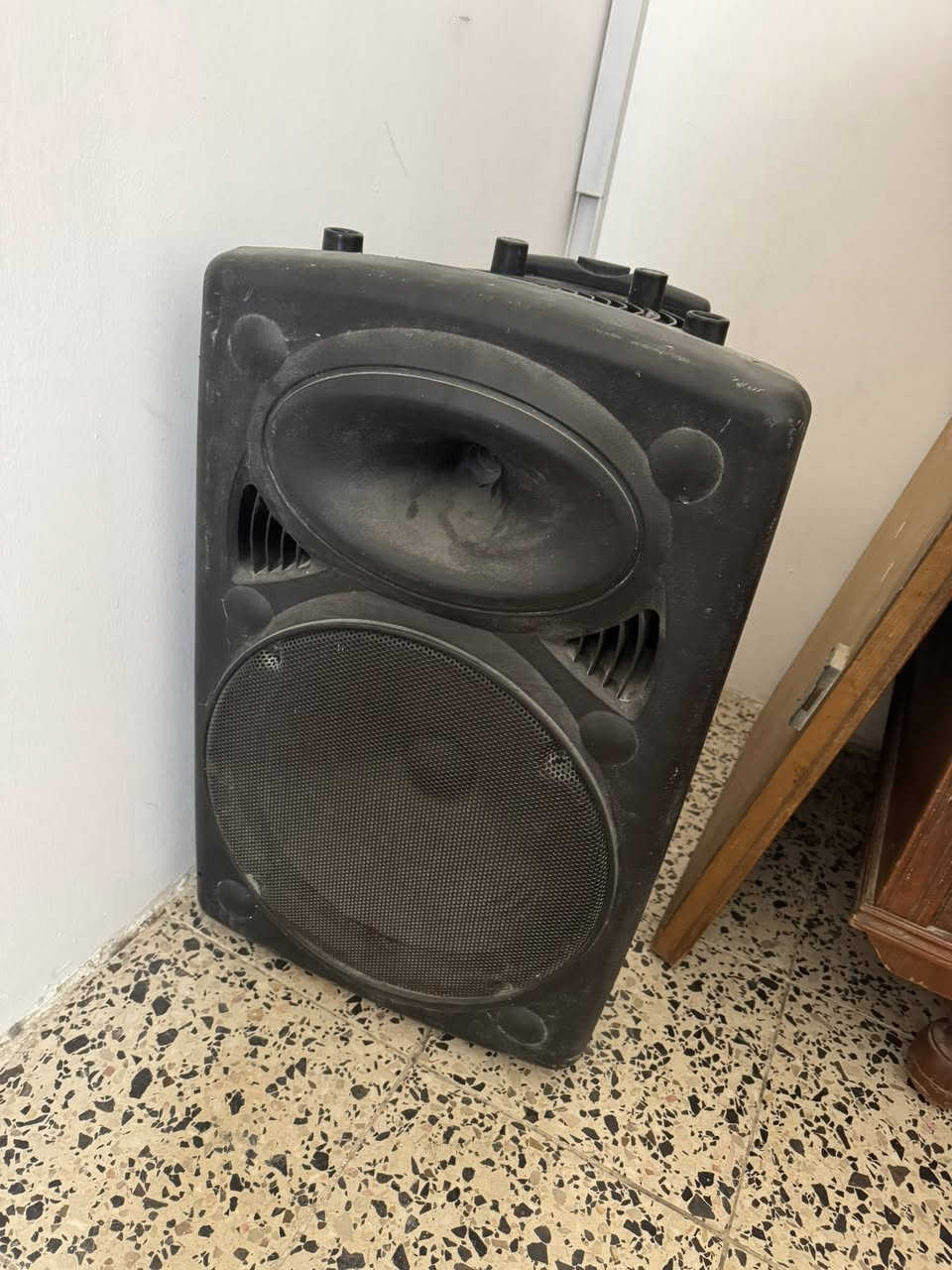 السلام عليكم 
غراض للبيع سعر قفل رجاءآ رجاءآ
سماعة50
مبردة جديدة 350
بنكة25
زولية50
كراسي واحد25 
كنتور50 
غسالة 100
المكان الغزالية


**إذا كنت صاحب هذا الإعلان وتريد حذفه لأي سبب، رجاءا أرسل رسالة إلى الدعم الفني**