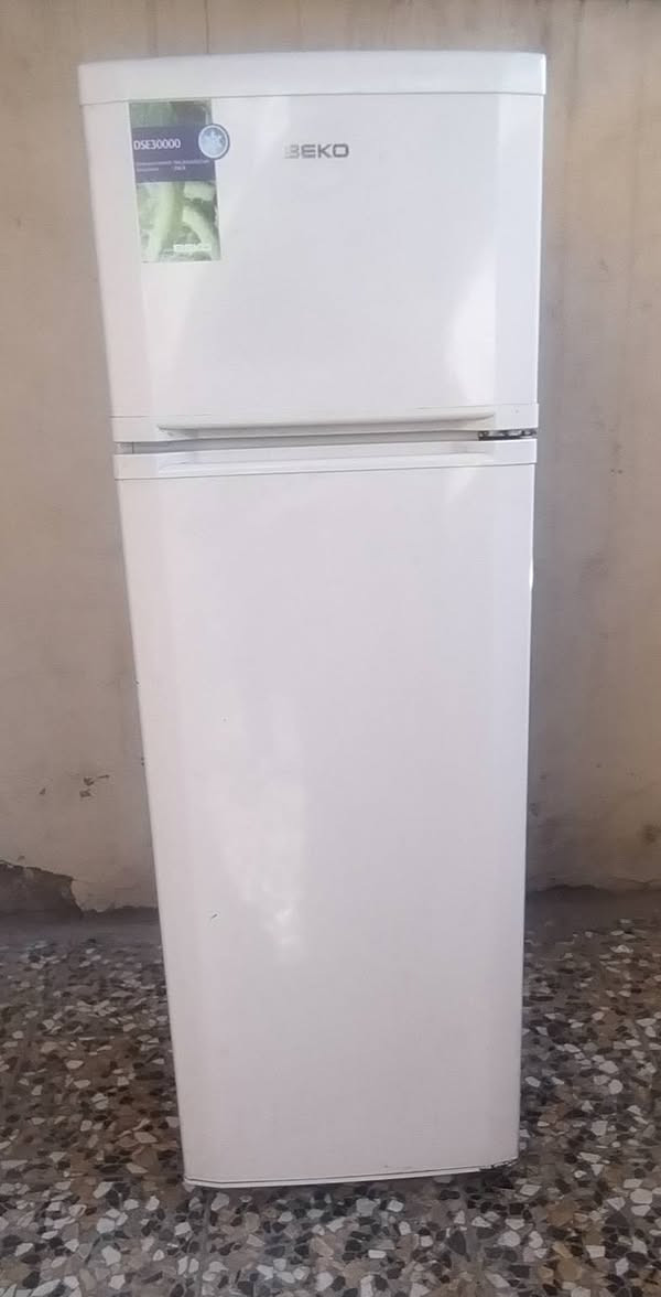 للبيع نظيفات حسب ما موضح في الصور مكانه الحرية دور نواب *********** وبنسبه للغساله فول اتوماتيك و تشتغل على مولد انفيرتر الكاونتر 120 في ٦٠
