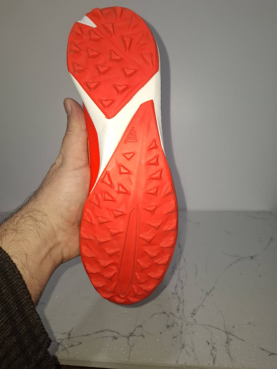 اديداس predator  اصدار حديث نظافة 100% قياس 42 طول القدم 26.5 يوجد توصيل لجميع المحافظات لمعرفة السعر التواصل على الخاص


**إذا كنت صاحب هذا الإعلان وتريد حذفه لأي سبب، رجاءا أرسل رسالة إلى الدعم الفني**