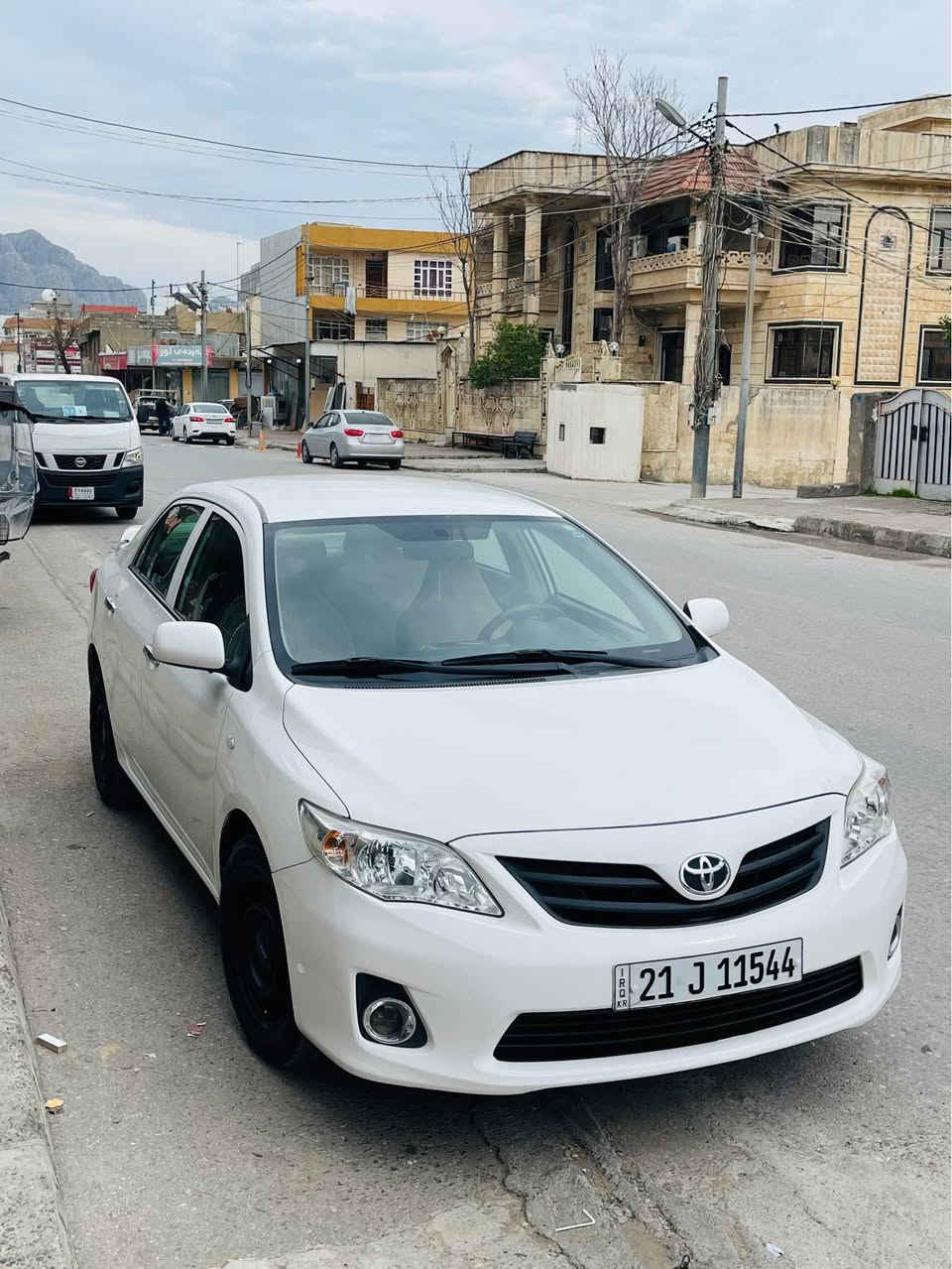 تۆیۆتا کرۆلا 2013 خەلیجی سپی بێ ، گێڕ تەرح، مەکینە16 
بۆیاخ و تەعدیل و شوخت و کاڵبونەوەی نیە .
گێڕ و مەکینە بەشەرت نەکراوەتەوە ،
سەنەوی تا 2029 نوێیە بەناو خۆمەوەیە 
مواسەفات ناو قەیسی چوار جام کارەبا abs
160 هەزار کیلۆمەتر ڕۆشتوە حەقیقی
ناونیشان ڕانیە  
سعر 120
*********** رانية, السليمانية
